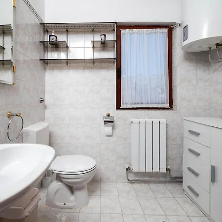 In With Kitchen