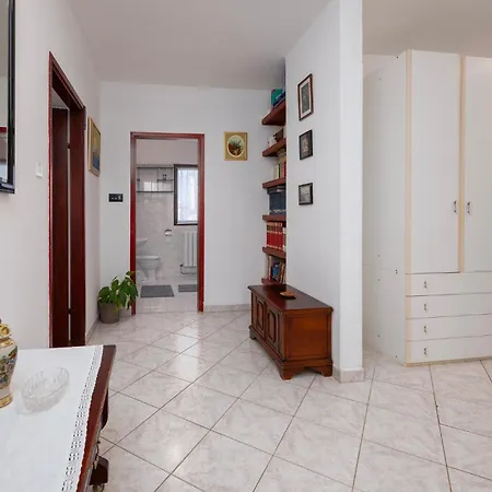 Two-bedroom In Daire *