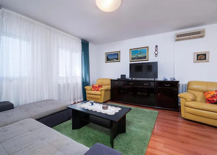 Two-bedroom In Appartement *