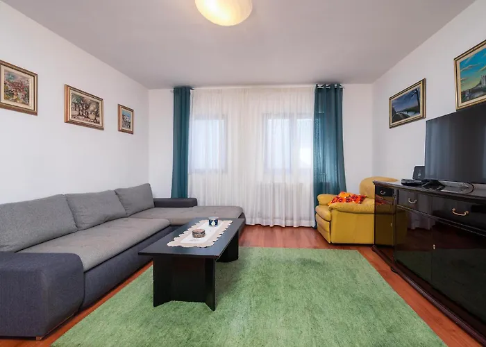 Two-bedroom In * 普拉